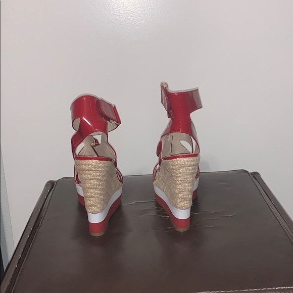 Shoes - Picture 3 of 4